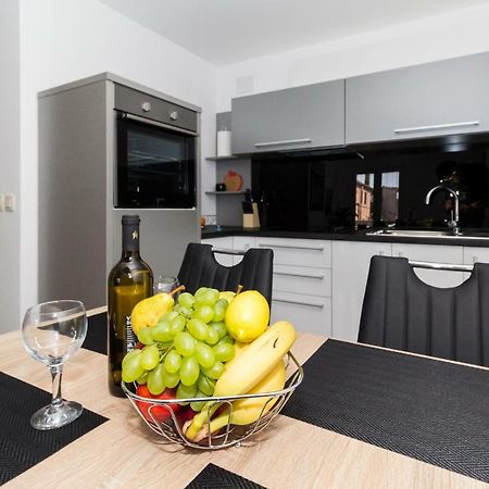 Апартаменты App Joly In Center Old Town Биоград-на-Мору Экстерьер фото